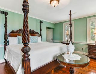 Spanish Moss Inn - 1