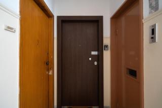 Cozy Apartment in Athens with Balcony, 5 min to Metro - 3