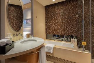 New World Wuhan Hotel - 4