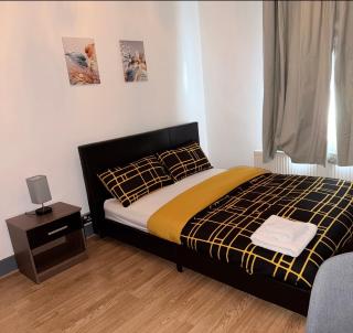 Luxury 5-Bedroom Home Opposite Arsenal Stadium - 6