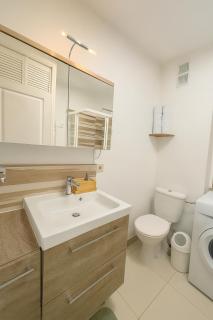 Bright and Cozy Studio 2 Min Walk from Beach and Promenade des Anglais - 2