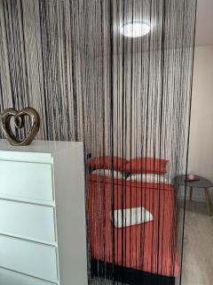 Newly renovated cosy apartment near scenic river - 7