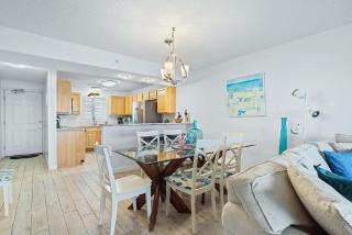 Gulffront 2 Bedroom Condo with Panoramic Views - 0