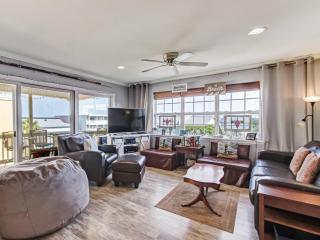 Just Ledoux It By the Sea - 0