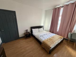 5 Bedroom Luxury Home by Arsenal Stadium - 8