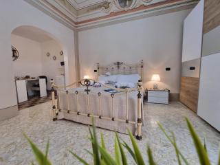 Donna Elisa by Holiday World - 8