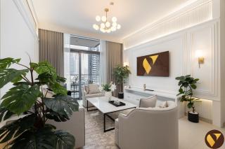 Vogue Vacation Homes, Downtown Burj Crown near Burj Khalifa and Dubai Mall, Three Bedroom plus Kids Room Apartment with Large Balcony and Skyline view, Access to all Amenities - 9