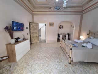 Donna Elisa by Holiday World - 5