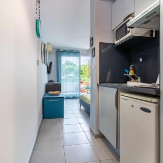 FLAMBOYANT - Studio 2 personnes avec lit de qualité hôtelière séparable pour couple ou amis avec très belle terrasse à 12 min à pied ou 4 min en voiture du lagon de l'Ermitage - ST GILLES LES BAINS - 8