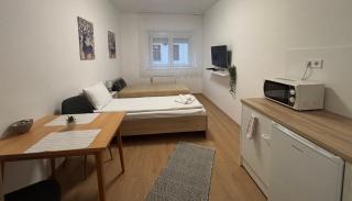 Hungaria Apartments - 3