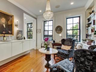 The LaRoche Estate on Pulaski Square - 3