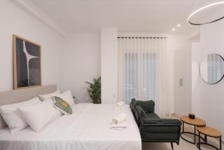 15 mins Walk to Acropolis, Minimalist Studio - 3