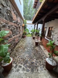 'Entertainment Home with Courtyard & Rooftop - 9