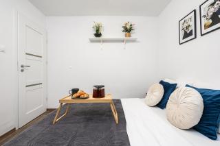 Lumina 3 room apartment in Warsaw - 8