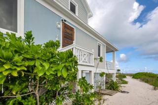 Escape to 'This is It' Your ultimate Beachfront Retreat - 3