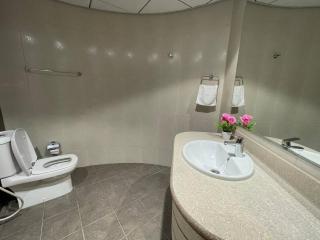 Beachfront 2BR Apartment with Stunning Sea View - 6