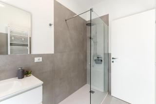 CLOSea House renovated with quality materials - 5