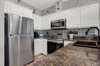 Beach Bum Hideaway - 4