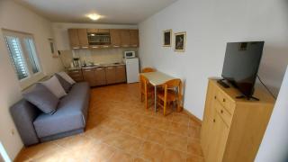 Apartment Obrovski - 2