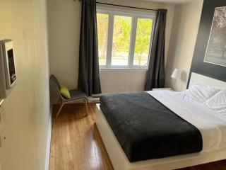 Cute & Spacious 2 BDR condo - 1