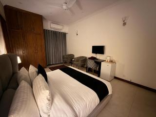 Rhodium Hotel ONE - 8