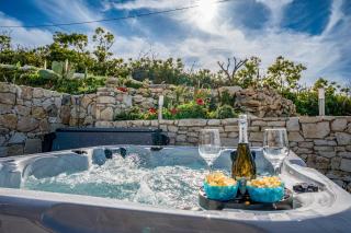 Villa Stone Walls with Jacuzzi - 6