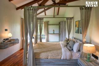 StayVista's Rustique Radiance - Hillside Retreat with Outdoor Pool & South Indian Architecture - 7