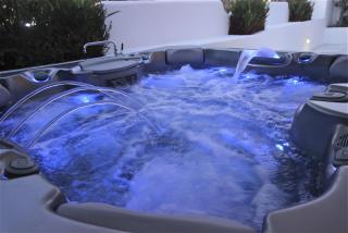 Deluxe Apartment on the Beach - 9