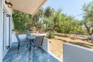 Garden View Apartment Poseidonas - 2