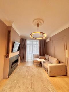 Central Park Apart - 4