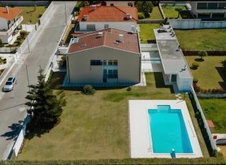 Viana Beach Surf House - 8