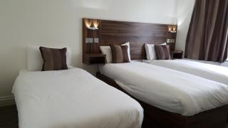 Heathrow-Windsor Guest House - 7