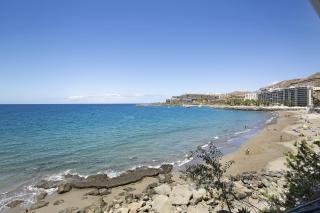 Patalavaca Beach House - 8