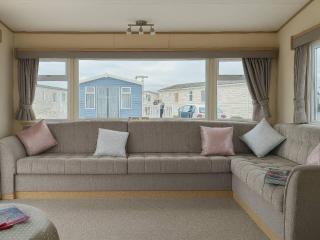 Golden Gate Holiday Centre - Holiday Accommodation 19059 - 3