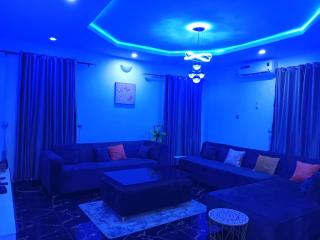 Metropolitan Manor Apartments - 4