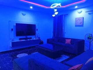 Metropolitan Manor Apartments - 3