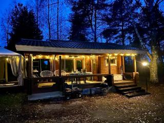Cozy Cabin with a Beautiful Sauna Near Lake - 9