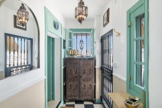 Casa Castillo con Jardín - 3