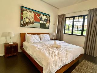 Cozy Family Homestay 2BR with Balcony in Shared Bungalow SS2 PJ - 0