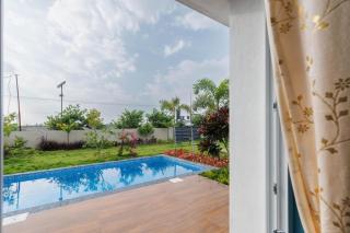 The Garden Escape by StayJadePrivate PoolGarden - 1