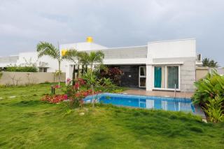 The Garden Escape by StayJadePrivate PoolGarden - 5