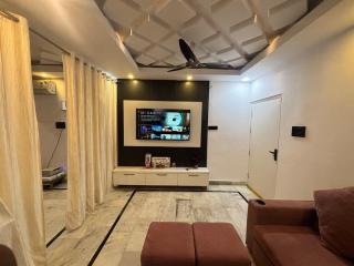 Vista Kove Flat - 212, Crown Mall - 0