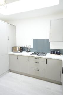 Ealing Broadway Great Stay 7-Minute Walk from the Underground - 2