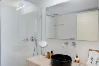 Blueros - Grey Suite - 6