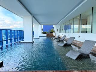 38 Park Studio with King Bed, Pool, Gym & Netflix - 9