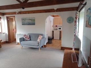Finest Retreats - Halcyon Cottage, Stowford - 4