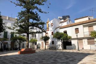 Seaview 2 Bed Apartment Sleeps 4 - Terrace - Pool - 6