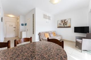 Marina view, sunny one bedroom pyr - 9