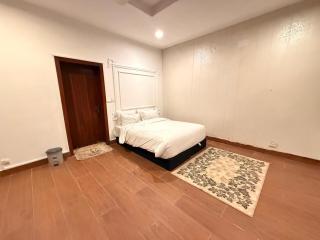 Luxury Signature Guest House - 2