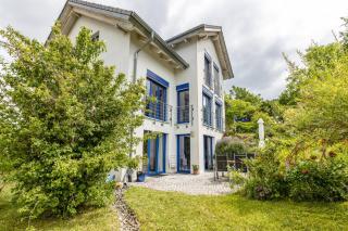 Geräumige Ferienwohnung mit Garten - 0